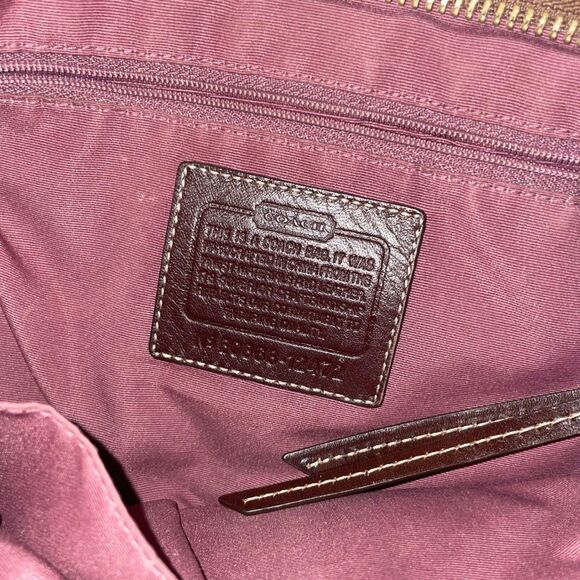 Coach XL Hamptons Hobo Bag in Signature Jacquard - Picture 12 of 12